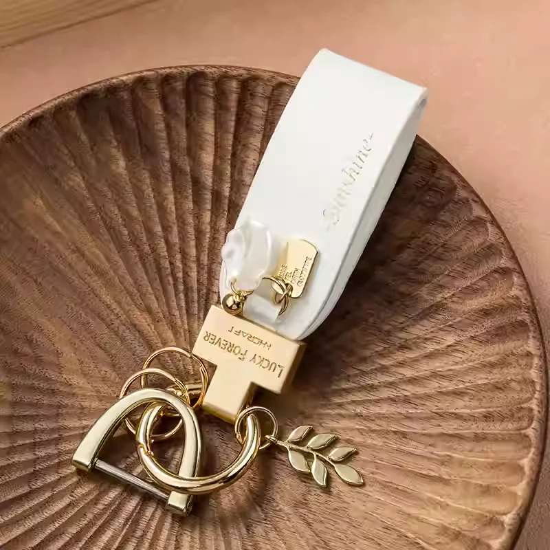 Minimalist Stylish and Versatile Accessory - Wheat Keychain & Chic Backpack Charm - Image 3