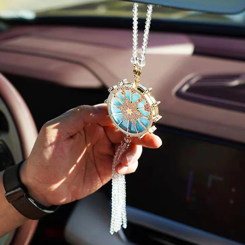 High-End Exquisite Ferris Wheel Liquid Sand Crystal Car Rearview Mirror Pendant Interior Decoration - Image 4
