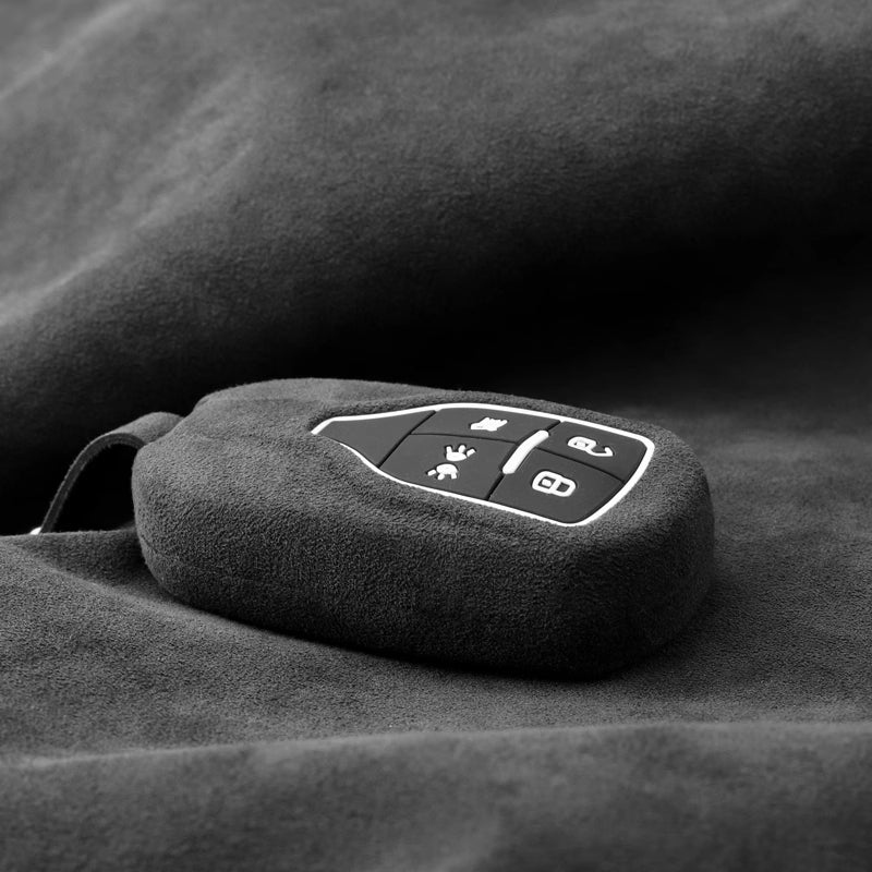 Luxury Suede Car Key Fob Case Cover for Maserati Levante, MC20, Ghibli, Quattroporte 2014-2022 – Skin-Friendly, Durable & Stain-Resistant - Image 4