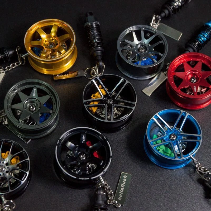 Q5T Wheel Hub Style Car Rearview Mirror Pendant Stylish High-End Vehicle Interior Accessory - Image 3